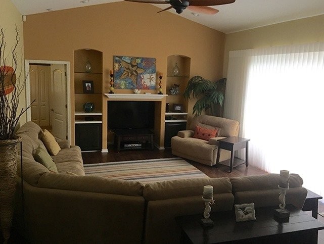 Hunter Douglas Dealer Image